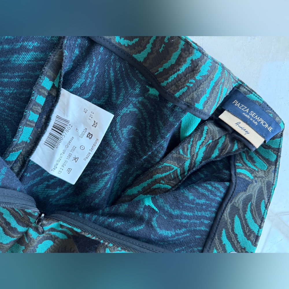 PIAZZA SEMPIONE Teal , navy and dark brown Patterned Cropped Pants, Size 40 (S) - Picture 11 of 14